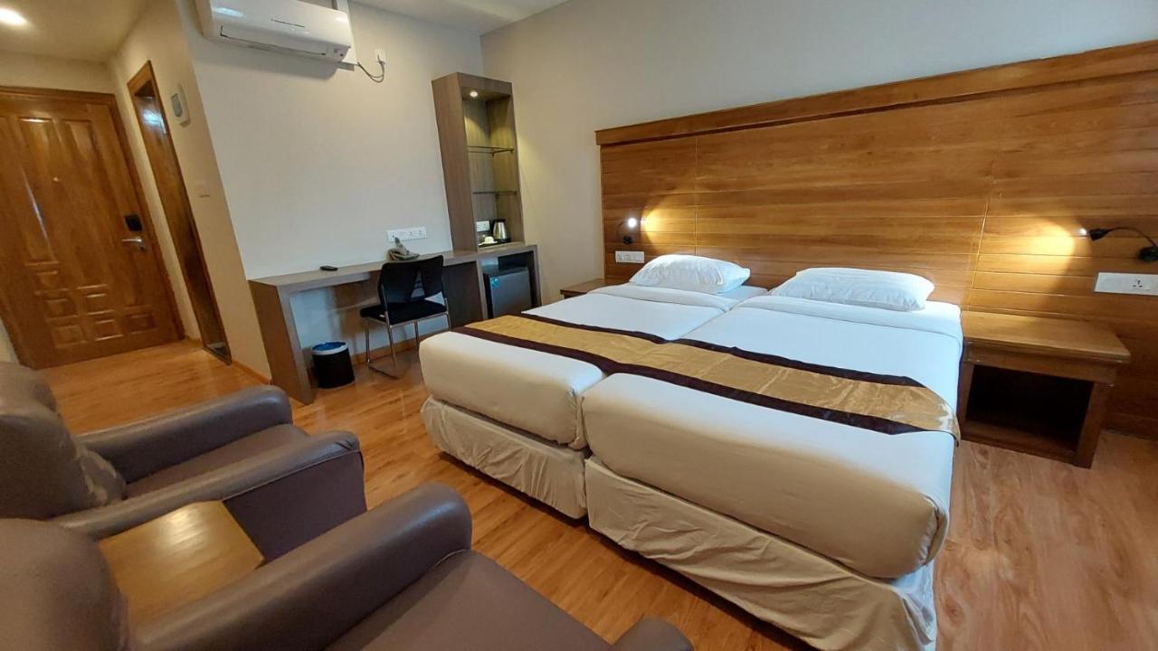 Hotel Grand Galaxy Yangon Exterior photo